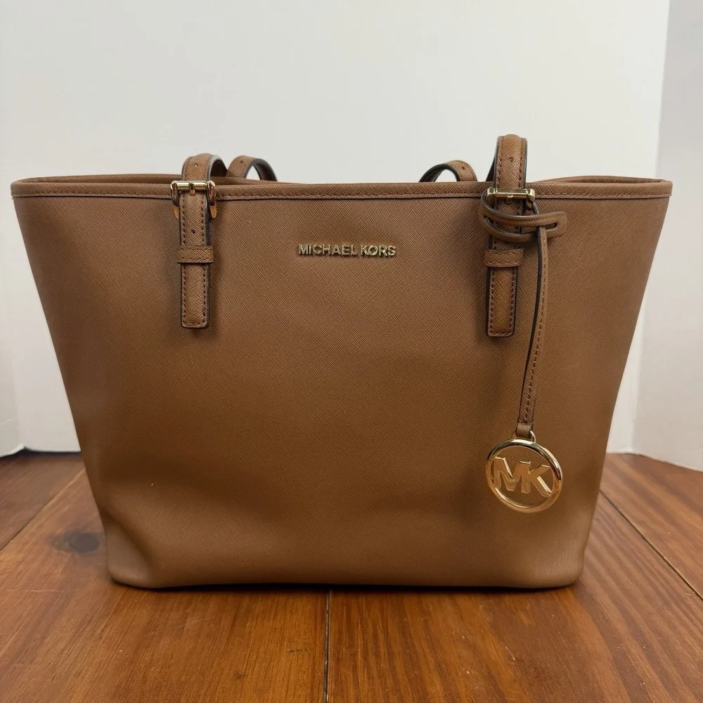 Michael Kors Jet Set Medium Tote Saffiano Leather Lobster Clasp Luggage Brown